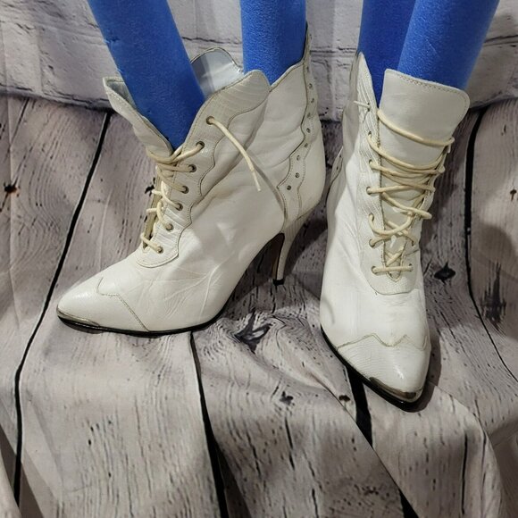 Vintage Granny Boots Soft Leather White Cream Sz 8.5 Victorian Wedding - Picture 3 of 7
